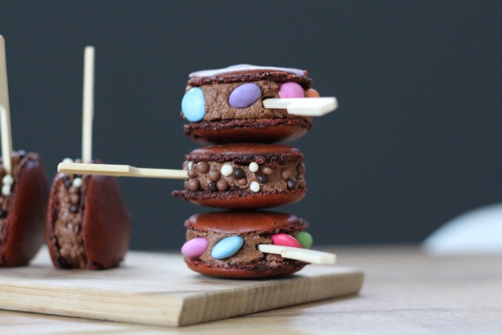 sucettes de macarons au chocolat