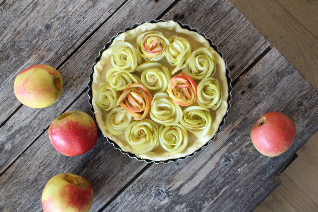 tarte aux pommes fleurs roses